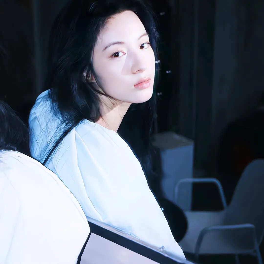 地缚少年花子君